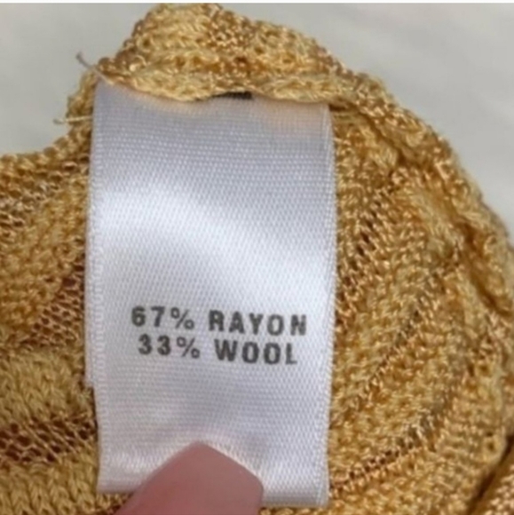 ST. JOHN Ruffle Wool Blend Cardigan - Picture 8 of 11